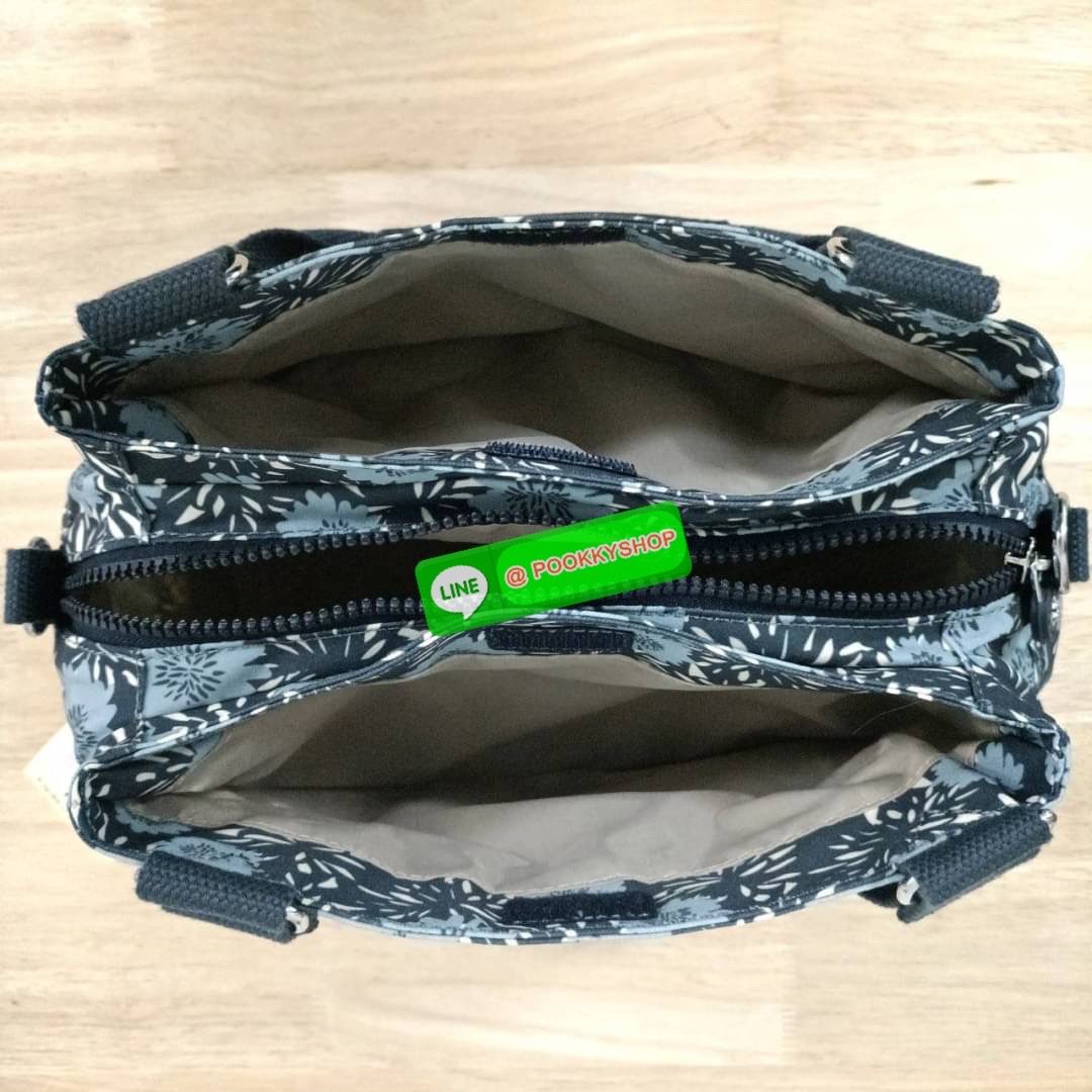 Kipling Damen Orelie Henkeltasche handbag กระเป๋าถือหรือสะพาย ขนาดกลาง วัสดุ Nylon 100% หูถือสูง 7 นิ้ว สายสะพายยาว 126ซม. มีช่องแยกใช้งานหลายช่อง ประกอบด้วย -ด้านหน้า ช่องซิปลึกถึงฐานกระเป๋า -ด้านหลัง ช่องซิปลึกถึงฐานกระเป๋า -ช่องใช้งานหลักด้านใน 3 ช่อง
