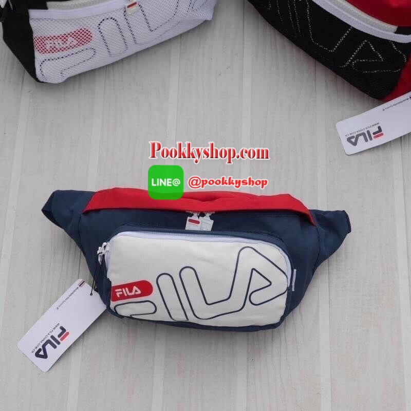 เข้าเพิ่ม ครบสี 5 สีค่ะ fila hip sack bag กระเป๋าคาดเอวและอก แท้ไม่ต้องรอพรีหรือหิ้วจากเกาหลี วัสดุผ้า Canvas หนาสวยนิ่ม หน้ากระเป๋าสกรีน Fila ตัวใหญ่ ดีไซน์กระเป๋าและสีสันที่สวยงามและทันสมัยเหมาะลุคใหม่ หัวซิปปั้ม