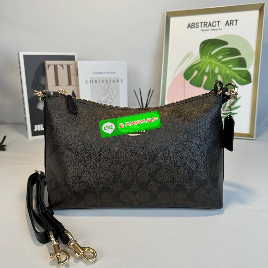 กระเป๋าสะพาย LEWIS IN SIGNATURE CANVAS ( COACH F85696) กระเป๋าหนังลาย C ผ้าใบเคลือบซิกเนเจอร์ พร้อมรายละเอียด หนัง เรียบ] ภายในกระเป๋ามัลติฟังก์ชั่น ปิดด้วยซิป ซับในผ้า