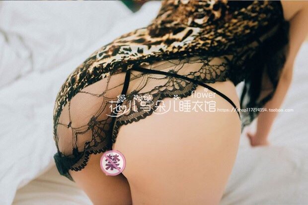 ชุดนอนเซ็กซี่ ชุดนอน ลายเสือ แต่งขอบด้วยลูกไม้ซีทรูรอบชายกระโปรง และสาย เพิ่มลูกเล่นเก๋ๆ แบบผ่าข้าง และมีเชือกผูก แบบยั่วยวนและเซ็กซี่มากๆคะ + G string เข้าชุด คะ