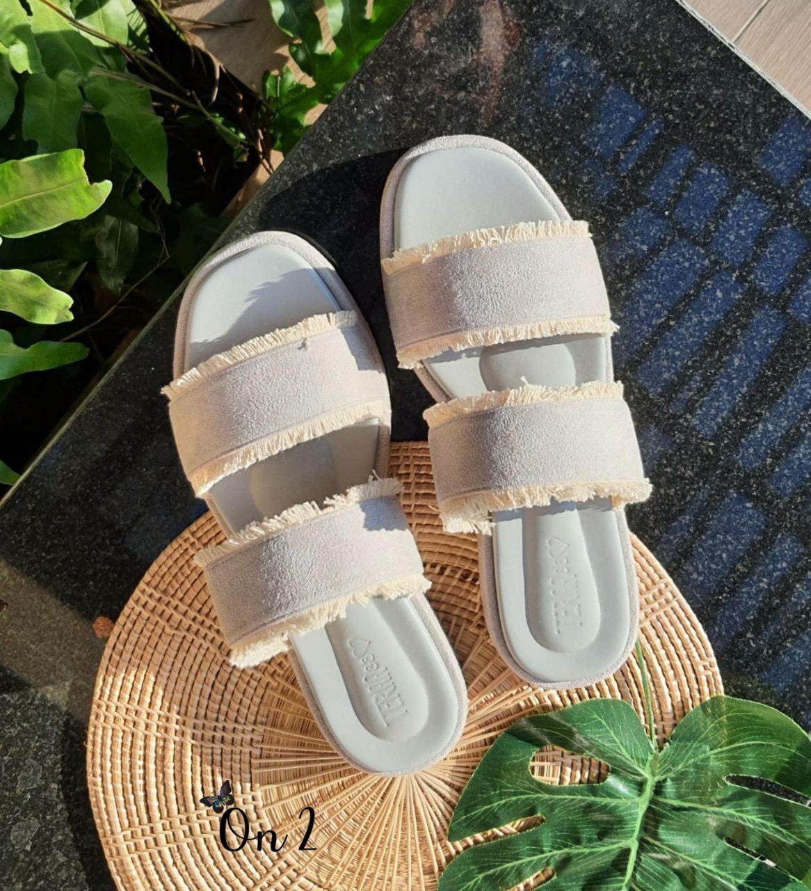 มาใหม่ค่าาาา รองเท้าพื้นหนา ส้นตึก งานเกาหลี คิ้วๆๆ เรยค่า งานกล่องพร้อมส่ง วัสดุเกรดดี การันตีคุณภาพค่ะ