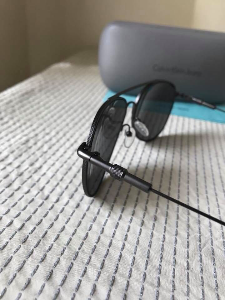 Calvin Klein Jeans CKJ162S สวยมากๆรุ่นนี้พลาดไม่ได้ อุปกรณ์ครบ พร้อมกล่องผ้าเช็ดแว่น กันแดดกันยูวี 100%