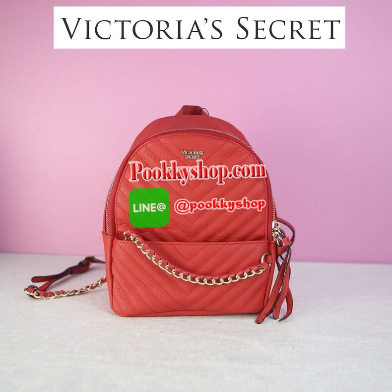 Top Seller กระเป๋าเป้ สะพายหลัง ไซส์มินิ ยี่ห้อ Victoria's Secret กระเป๋าเป้สะพายหลังขนาดน่ารักๆ เปิดปิดด้วยซิป ด้านในบุผ้ามีช่องเล็ก ด้านหน้ามีช่องเล็ก ประดับโซ่ สายสะพายหนังต่อโซ่ สายสะพายปรับระดับได้