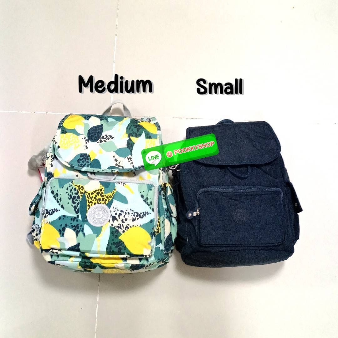Kipling City Pack Medium Backpack กระเป๋าเป้ Kipling ขนาดกลาง วัสดุ Polyester 100% มีหูหิ้วด้านบน -ด้านหลัง มีซิปหลัง 1ช่องลึก -ด้านข้างมีช่องใส่ของเล็กน้อยทั้ง 2 ด้าน เปิด-ปิด ด้วยกระดุมแม่เหล็ก -ด้านหน้ามีช่องซิปใส่ของแยก 1 ช่อง และ ช่องปรับขนาดด้วยสายล