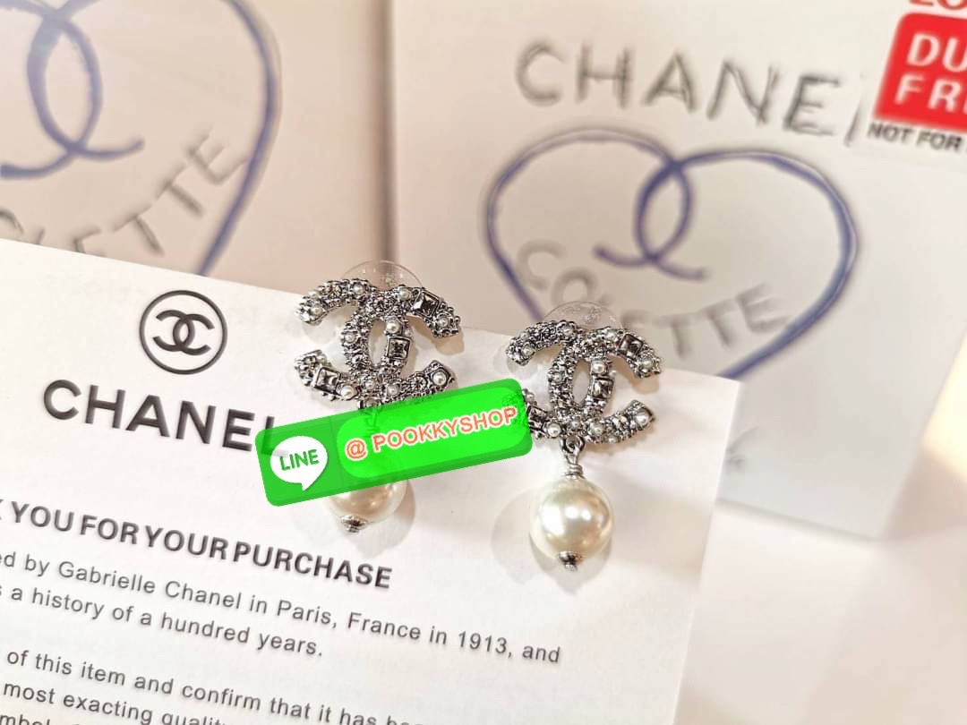 พร้อมส่งความสวย Rare items ห้ามพลาด! แพ็คสุดคุ้มX3! CHANEL EARRING & BROOCH SET VIP GIFT WITH PURCHASE THE ORIGINAL PACKAGE (GWP) ชุดกิ๊ฟเซทของกำนัลสุดเลอค่าจากการแลกคะแนนสะสมสำหรับลูกค้าสมาชิก VIP CHANEL DUTYFREE ไอเท็มหายากชวนสะสมมาเป็นชุดทั้งตุ้มหูและเ