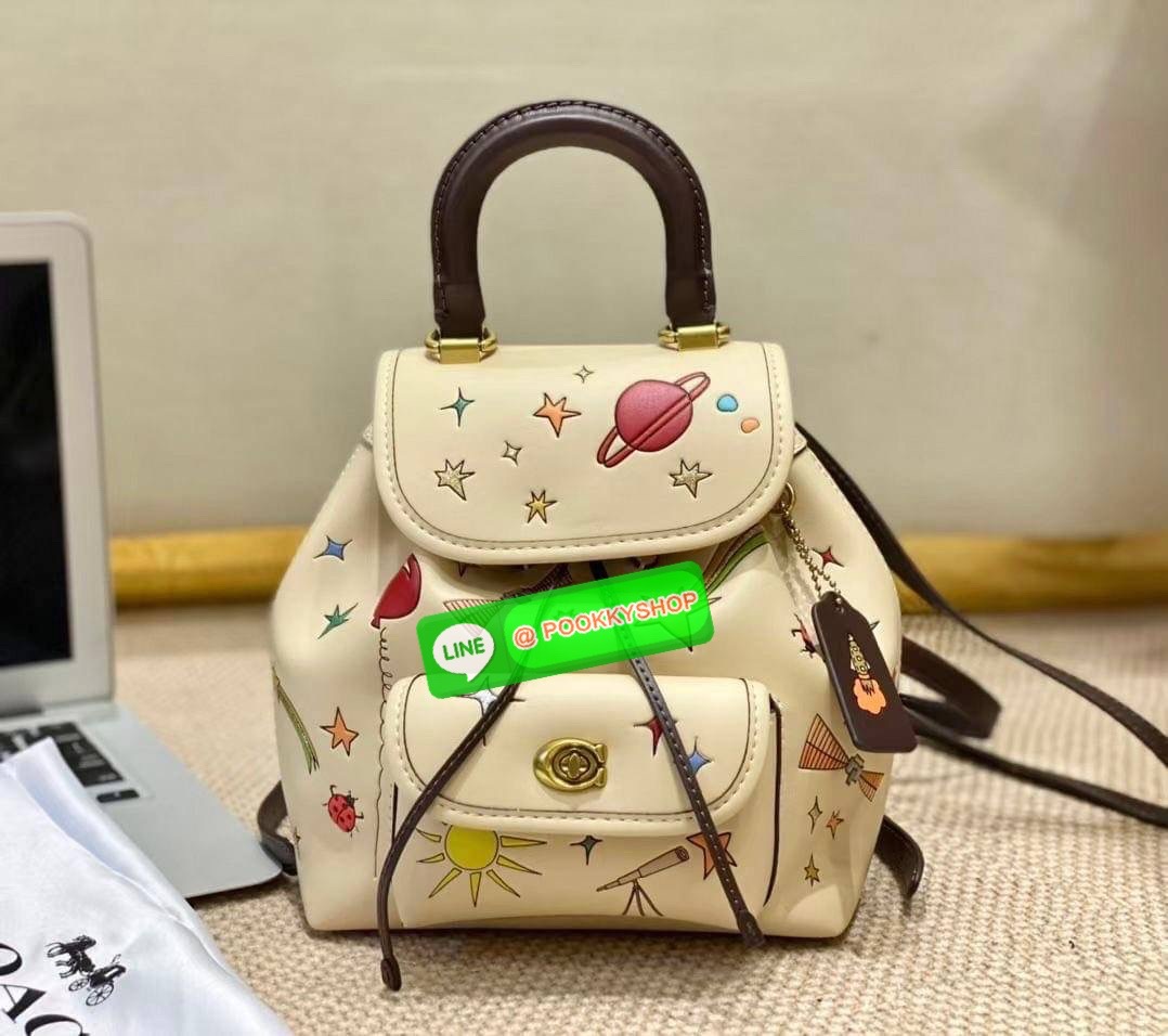 🌟NEW ARRIVAL LIMITED EDITION COACH X OBSERVED BY US RIYA BACKPACK IN COLORBLOCK((CK400)) 🛒พร้อมส่งที่ไทยก่อนใคร อาจจะไม่มีในช๊อปไทย มีแค่ ตปท.เท่านั้นค่าา! #ได้มาจำนวนจำกัด 📎กระเป๋าวสะพายหลังแบบมีหูหิ้ว หนังแท้อย่างดี หนังนิ่มละมุน
