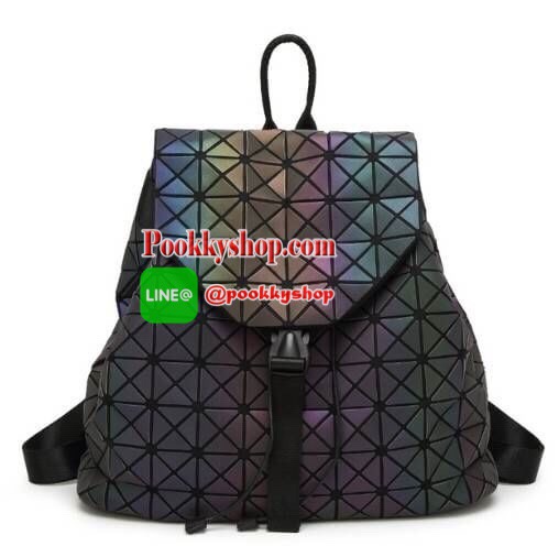 กระเป๋าเป้ Bao Bao Backpack. Geometric Backpack Luminous Backpacks Holographic Reflective Bag Shard Lattice Luminous Rucksack Lingge ใบใหญ่จุของได้เยอะ นำ้หนักเบา ตามสไตล์ BAO BAO ISSEY MIYAKE เปลี่ยนสีได้แสงแฟลช หรือแสงไฟ สะพายเก๋ๆ ใช้งานได้คล่องตัว วัสด