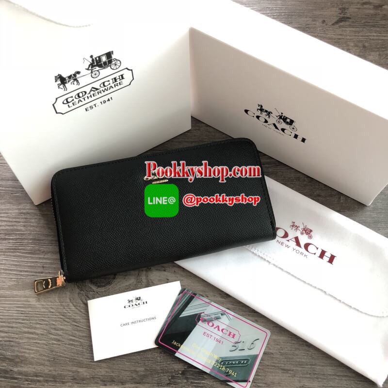 COACH Women Accordion Zip Wallet in Embossed Textured Leather กระเป๋าสตางค์ใบยาว เปิด-ปิดกระเป๋าด้วยซิปรอบ ด้านในมีช่องใส่บัตร ช่องใส่ธนบัตร และช่องซิปใส่เหรียญค่ะ ด้านหลังมีช่องใส่บัตร 1 ช่อง