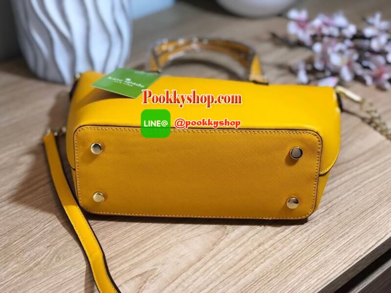 Kate Spade Cedar Street Mini Harmony Crossbody Small Handbag กระเป๋าสะพายใบเล็กสุดน่ารัก วัสดุหนัง Saffiano สวยหรูอยู่ทรงสไตล์ น่ารักไม่ซ้ำใคร ด้านหน้าประดับโลโก้สีทองสวย ภายในมีช่องซิปและช่องเล็ก สามารถใส่ ipad mini กระเป๋าสตางค์ใบยาวของใช้ได้จุกจิกได้เย