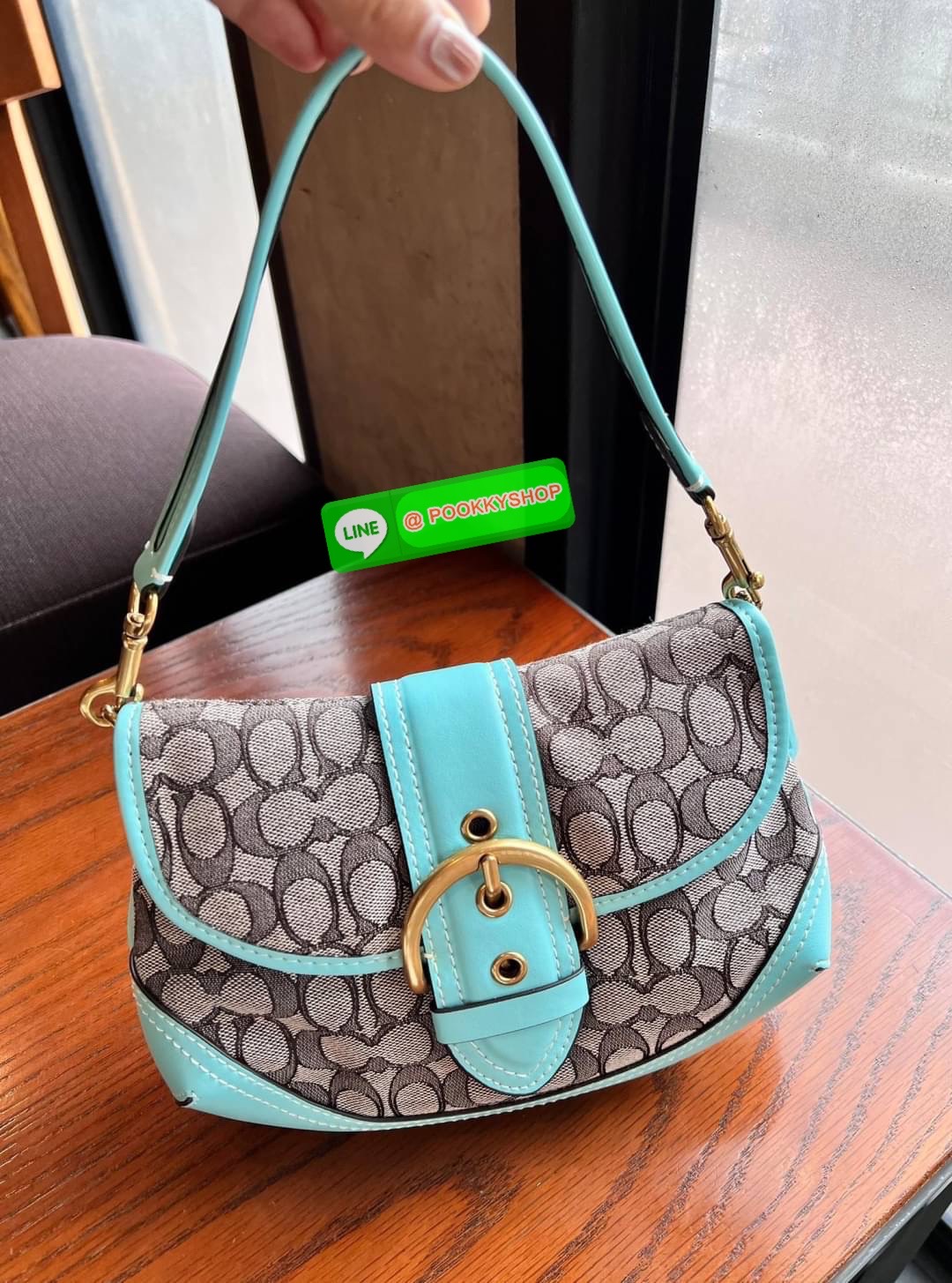 🌟NEW ARRIVAL! วินเทจสุดๆ ใช้กี่ครั้งก็ไม่เบื่อ สวยมากๆค่ะ COACH THE SOHO FLAP LIMITED RE-EDITION!! 💌พร้อมส่ง มาค่าห้ามพลาดคลาสสิค แมทได้กับทุกชุด! 📌รุ่นนี้ต้องมีป้ายแบรนด์Limitedห้อยมาด้วยนะคะ วัสดุJacquard +หนังแท้สวยงาม เปิด-ปิดก