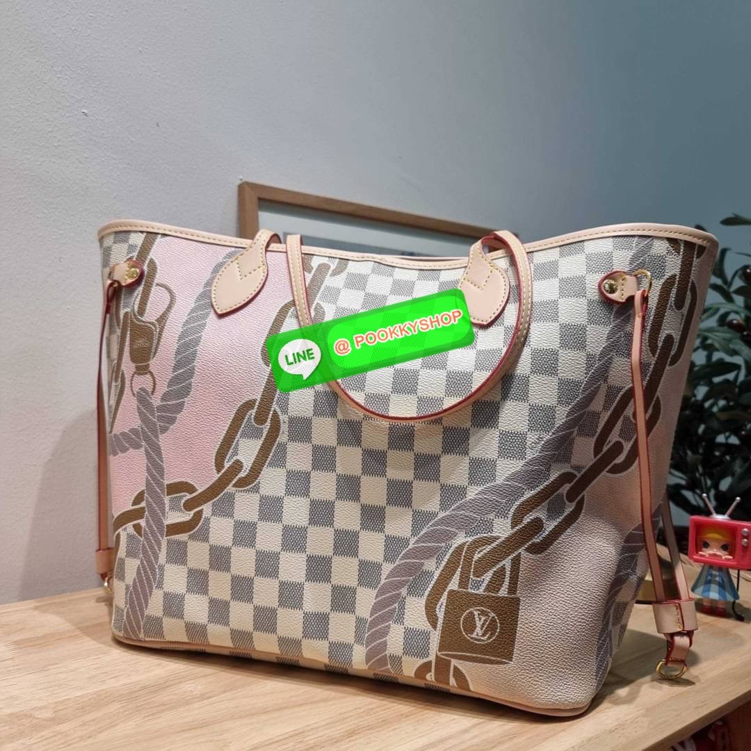 NEW IN!! LV 2IN1 TOTE SET WITH NAUTICAL PRINT ดีไซน์ใหม่ต้อนรับฤดูร้อน กับกระเป๋าสะพายไหล่ใบใหญ่ทรง tote มาพร้อมใบลูก พรีเมี่ยมกิ๊ฟสุดคุ้ม!! คลาสสิคที่สุด เป็นอีกรุ่นที่มีคนใช้เยอะมากๆ โทนสีละมุน วัสดุหนังแคนวาสปั๊มลายเต็มใบ ปากกระเป๋ามีหูเกี่ยว ด้านข้างม