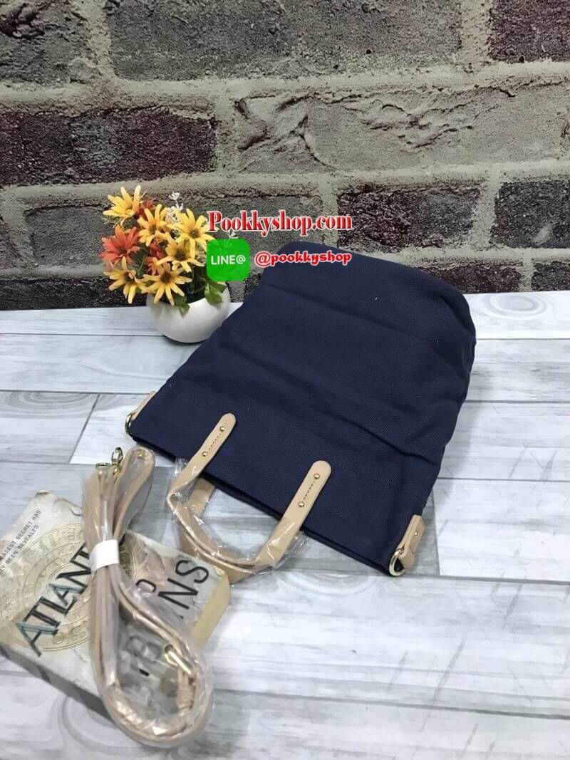 Anello&Legato Largo Canvas Logo mini Tote Shoulder Bag ดีไซน์ล่าสุด ด้วยวัสดุผ้าcanvasที่ช่วยให้กระเป๋ามีน่ำหนักเบา ทรงสวยสง่าด้านก้นเป็นหนัง ใช้งานง่ายสะดวก ใส่มินิไอแพค กระเป๋าสตางค์ได้ เหมาะแก่การใช้ในชีวิตประจำวันทั้งใช้ไปโรงเรียนหรือใช้ไปทำงานก็ได้เช