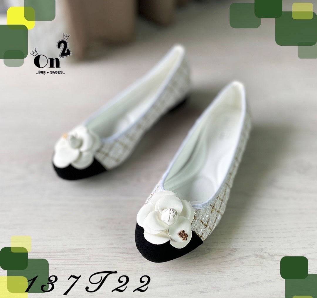 New รองเท้าคัชชูสไตล์แบรนด์ชาเนลหน้าประดับดอกไม้พื้นเสริมซัพพอร์ตใส่สบาย มีกันลื่นทรงสวยใส่เข้ากับชุดได้ง่ายทั้งชุดทางการและชุดแฟชั่นอัพชุดสวยใหัดูดีขึ้นด้วยค่ะ