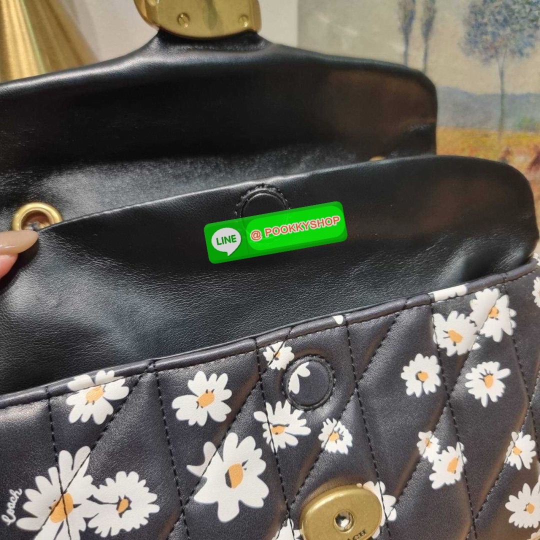 COACH CR705 TABBY SHOULDER BAG 26 WITH QUILTING AND FLORAL PRINT 🔆 Details ไอเท็มใหม่ สวยเกินเรื่องไปมาก! ดีไซน์ลวดลายดอกไม้สดใสตัดกับโทนสีคลาสสิคได้อย่างลงตัว