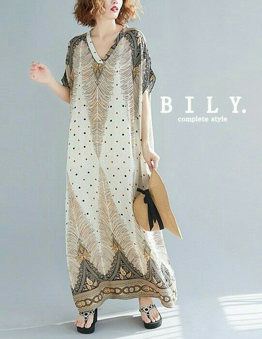 เข้าเพิ่มรอบ 5 !!!😱 NEW ARRIVAL Complete style by BILY. แมกซี่งานสวยตัวยาว งานคอวีตัวยาวพริ้วๆค่ะ ผ้าลื่นนุ่มทิ้งตัวดี แขนสั้นทอลวดลายกราฟฟิกสวยมาก สีสันครีมน้ำตาลทั่วตัวค่ะ ดูวินเทจรุ่นนี้ทรงสวยดีไซส์น่ารัก งานผ้าดีใส่สบายมากไม่ร้อนค่ะ