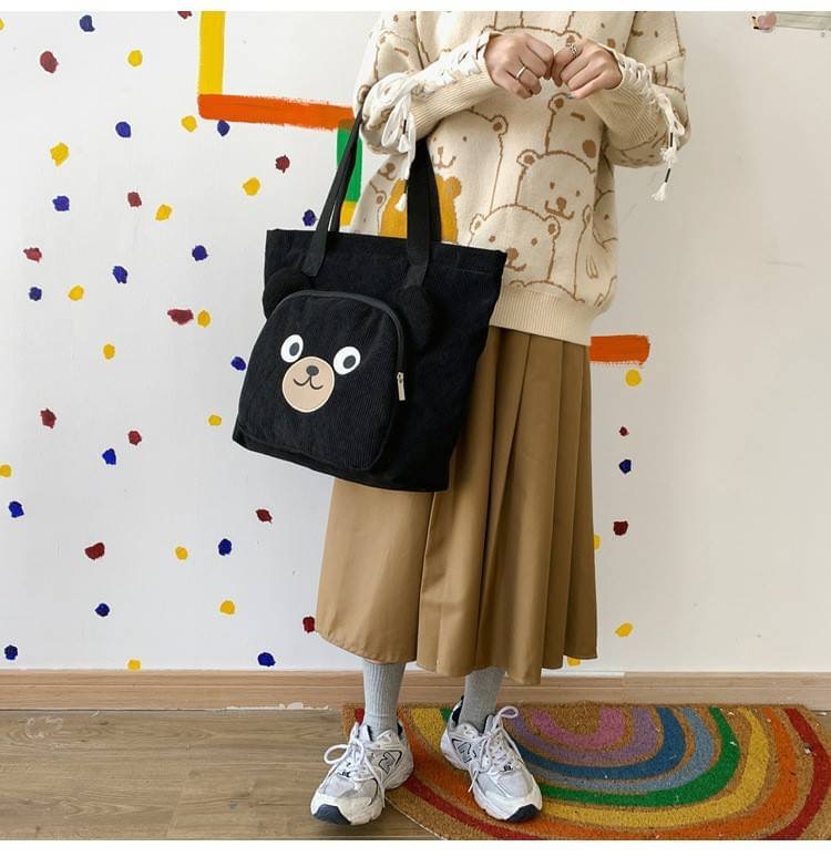 รุ่นใหม่ พร้อมส่ง!!!!!!! Shock Bear bagv(BP) ใครเห็นก็ต้องเอ็นดูว เจ้าหมีน้อย มาในผ้าลูกฟูก เพิ่มมิติด้วยช่องหน้าแต่งหูน้องหมี ประโยชน์ใช้สอยก็ไม่เบา ใบใหญ่จุเยอะ