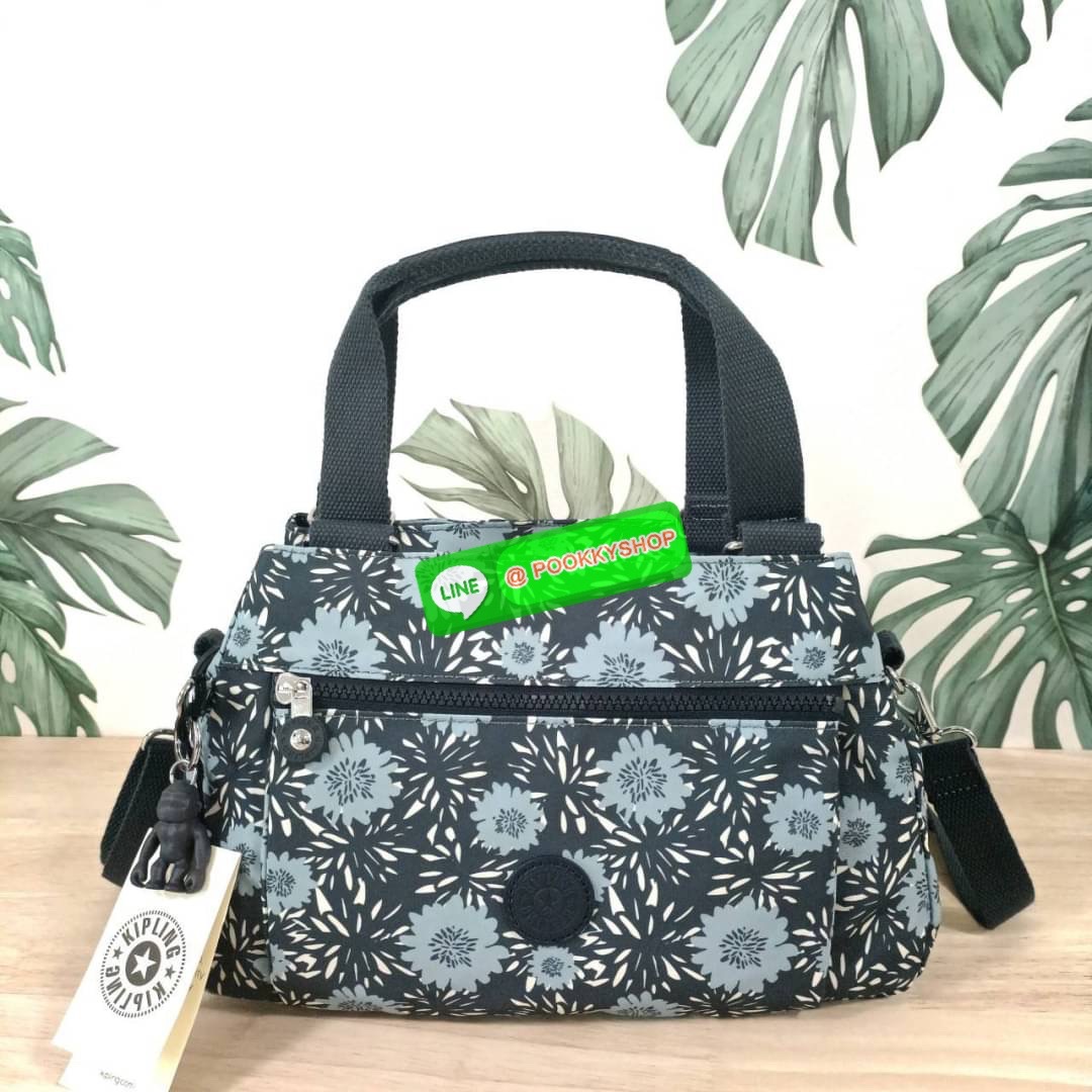 Kipling Damen Orelie Henkeltasche handbag กระเป๋าถือหรือสะพาย ขนาดกลาง วัสดุ Nylon 100% หูถือสูง 7 นิ้ว สายสะพายยาว 126ซม. มีช่องแยกใช้งานหลายช่อง ประกอบด้วย -ด้านหน้า ช่องซิปลึกถึงฐานกระเป๋า -ด้านหลัง ช่องซิปลึกถึงฐานกระเป๋า -ช่องใช้งานหลักด้านใน 3 ช่อง