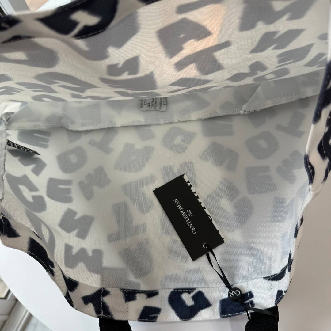 กระเป๋าถือ Gentle Woman น้ำหนักเบา จุของได้เยอะ ผ้าแคนวาส งานเทียบแท้ ชนช้อป ใช้สลับแท้ งานปั้มทุกจุด