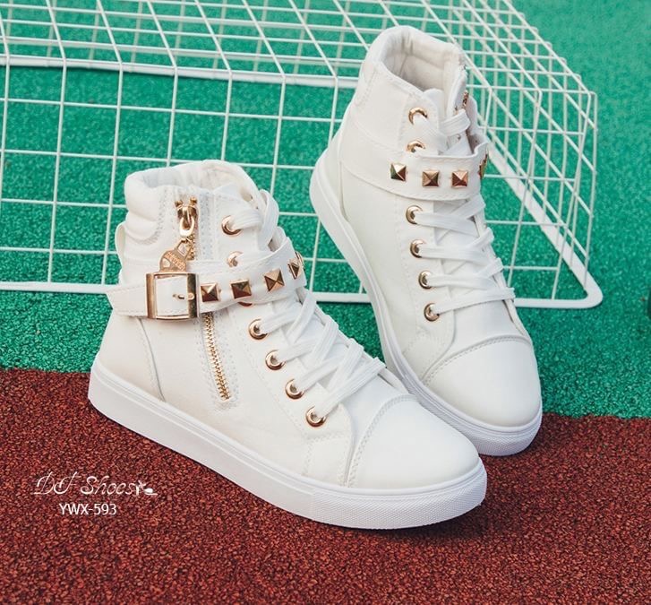 สินค้าพร้อมส่ง รองเท้าผ้าใบหุ้มข้อนำเข้าเสริมส้น ผ้าแคนวาส ส้นPU ประดับแถบซิปสีทองรูปหัวกระโหลก ด้านข้างมีเทปเมจิกเทปใส่ง่าย ดีเทลสวยเก๋ไม่ซ้ำใครค่ะ
