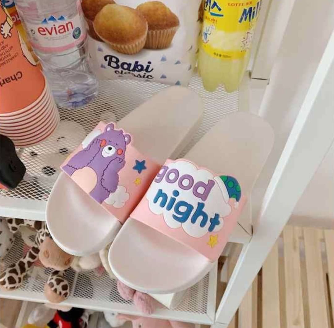 รองเท้าแตะน้องหมี แบร์ แบร์ สวยนุ่มละมุนมากที่สุดเลยค่า สีน่าร้ากกก ตัดสี 2 Tone อีกต่างหาก สีพาสเทลมากกกกก ใส่สบายแน่นอนนุ่มหนึบเลยค่า