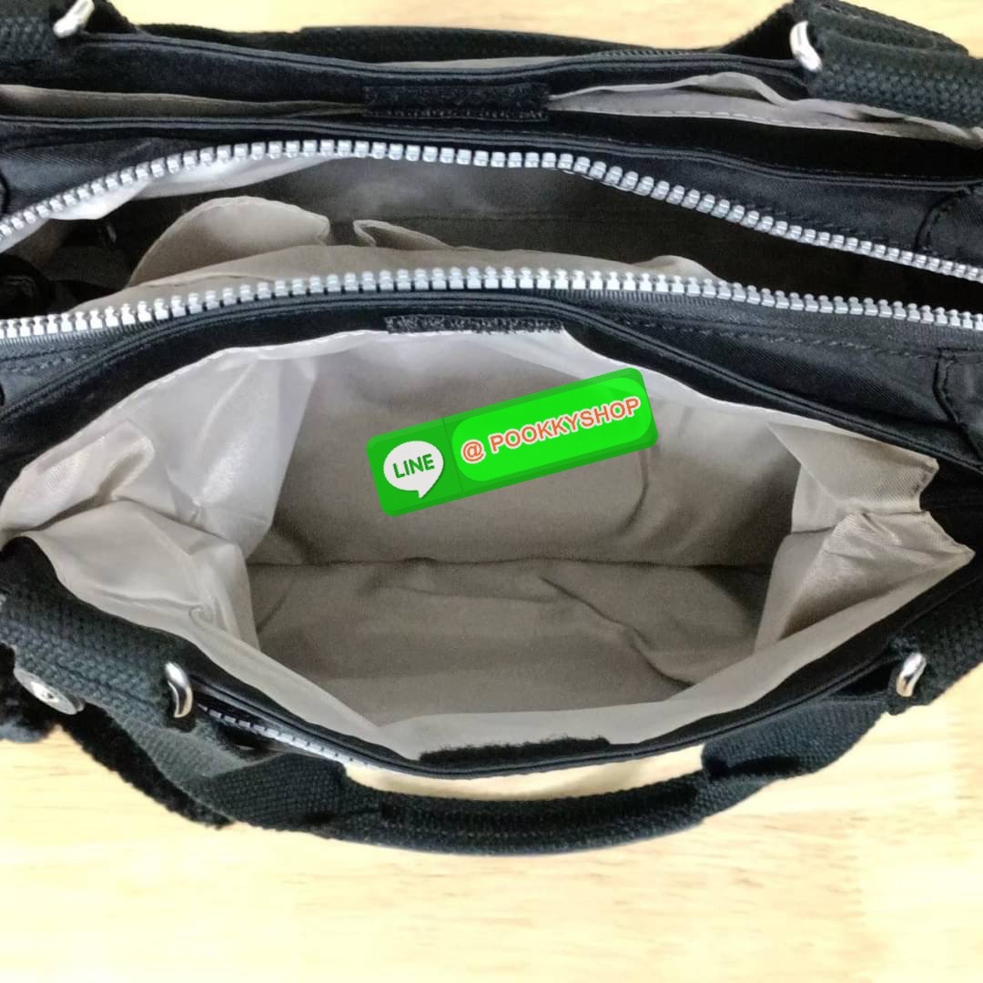 Kipling Damen Orelie Henkeltasche handbag กระเป๋าถือหรือสะพาย ขนาดกลาง วัสดุ Nylon 100% หูถือสูง 7 นิ้ว สายสะพายยาว สายสะพายยาว 126ซม. มีช่องแยกใช้งานหลายช่อง ประกอบด้วย -ด้านหน้า ช่องซิปลึกถึงฐานกระเป๋า -ด้านหลัง ช่องซิปลึกถึงฐานกระเป๋า -ช่องใช้งานหลักด้