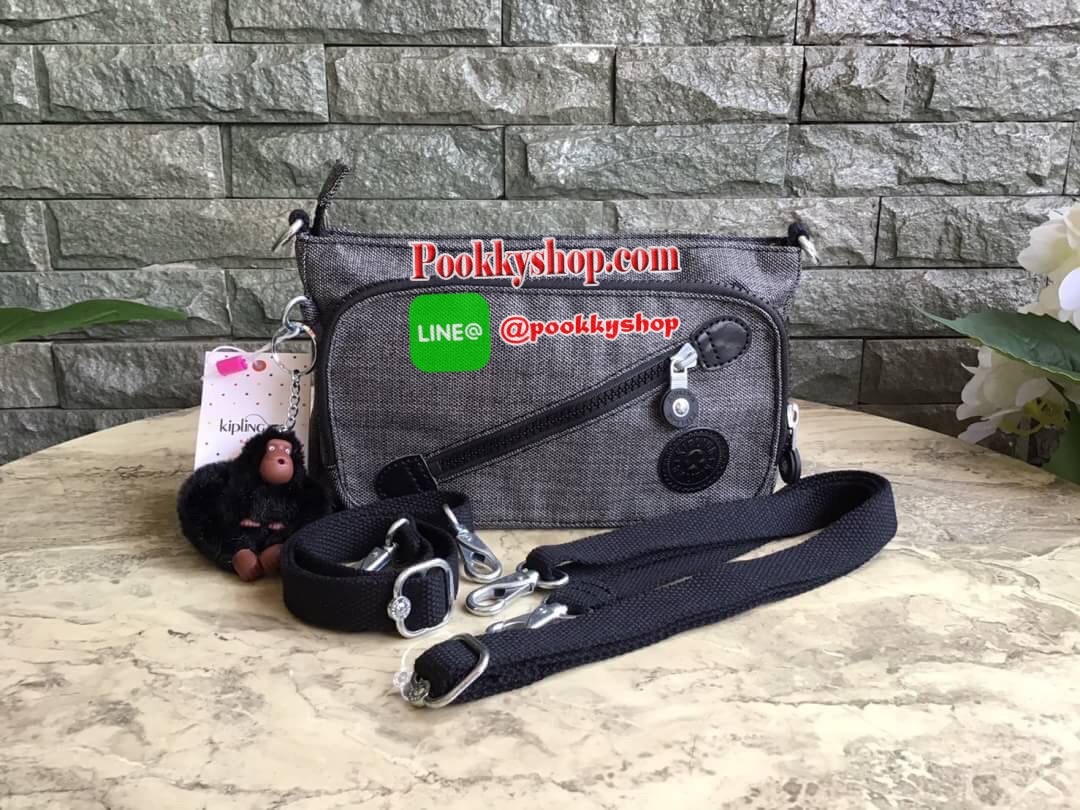 Kipling milos crossbody bag (K13696) กระเป๋าสะพายข้าง crossbody ขนาดกำลังดี มี 2 สาย สายสะพายสั้น ถือเป็นทรงพอรช์(pochette)ถอดเปลี่ยนสลับกับสายยาวได้ มีช่องซิปใช้งาน3ช่อง 2ช่องใหญ่ภายในมีเล็กแยกเป็นสัดส่วน ใส่มินิไอแพค กระเป๋าสตางค์ยาวได้ ด้านหน้ามีช่องซิ