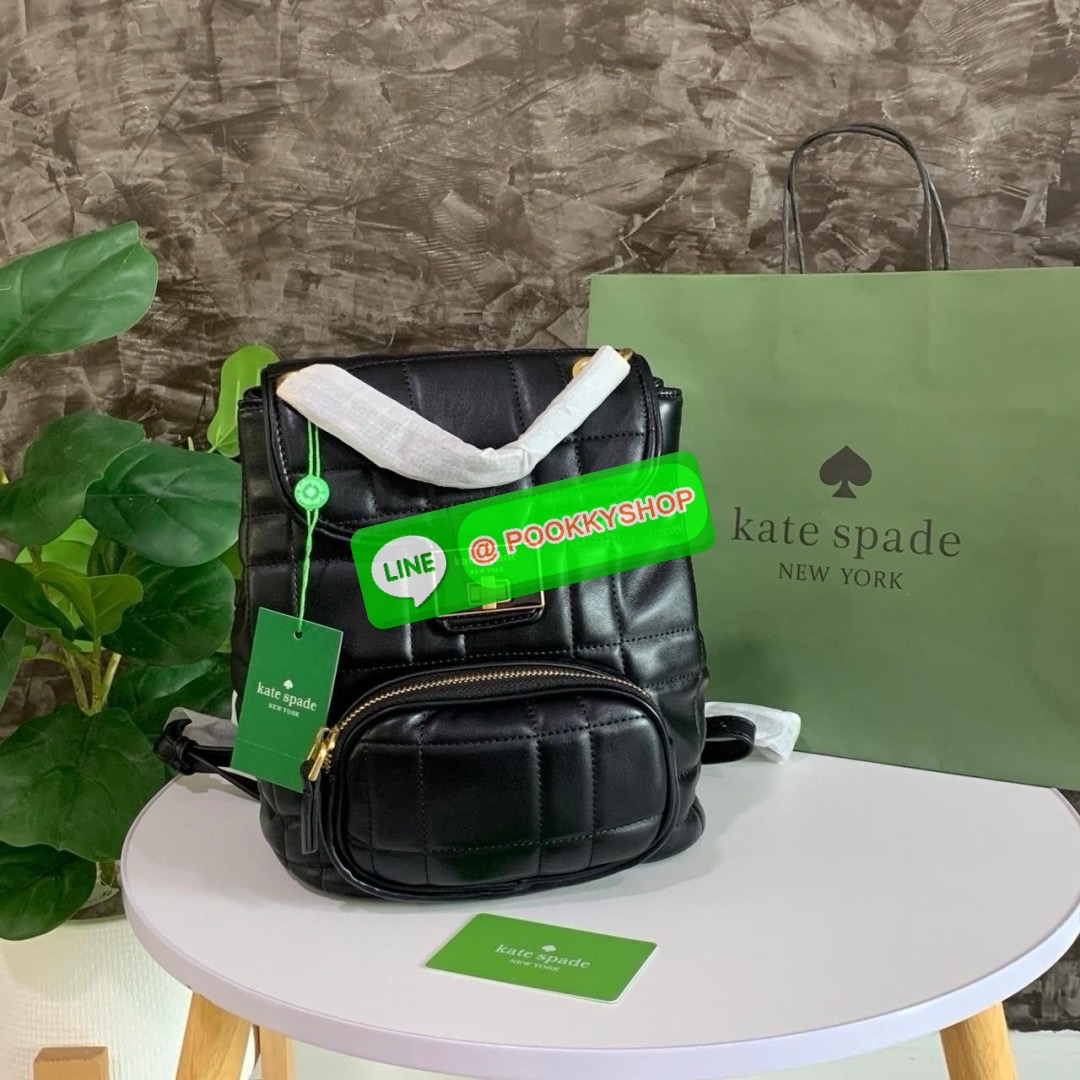 KATE SPADE NEW YORK Evelyn Small Quilted Leather Backpack กระเป๋าเป้สะพายหลังไซต์เล็กสุดคิ้ว หนังนิ่มสุดๆเย็บลวดลายตารางทั้งใบ ด้านหน้าตกแต่งต้วยชื่อแบรนด์ มีช่องเล็ก 1 ช่อง เปิด-ปิดกระเป๋าด้วยตัวล็อค ด้านในตัวกระเป๋าโล่งกว้าง จุของได้เยอะ และมีช่องซิปใส่