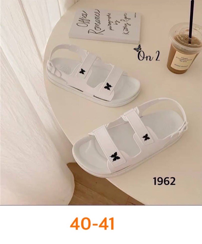 SALE ลดกระหน่ำเคลียร์สต๊อก 350 ส่งฟรี ems เลยจ้า สินค้าใหม่ไม่มีตำหนิ