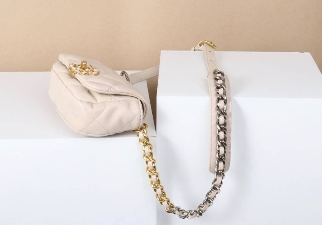 มาอีกรอบละจร้าาา รุ่นใหม่ล่าสุดตอนนี้ ต้องยกให้รุ่นนี้เลย เจ้าแม่แฟชั่นดาราเซเลป ยังเลือกใช้ ดังเปรี้งปร้าง สวยสง่าน่าใช้จริงๆ บอกเลยงานดีทำออกมาได้เหมือนต้นแบบจริงๆนุ่มมากๆๆ รุ่นนี้คาดเอวคาดอกก็ได้ เลือกสวยได้ตามใจชอบเลย งานสวย