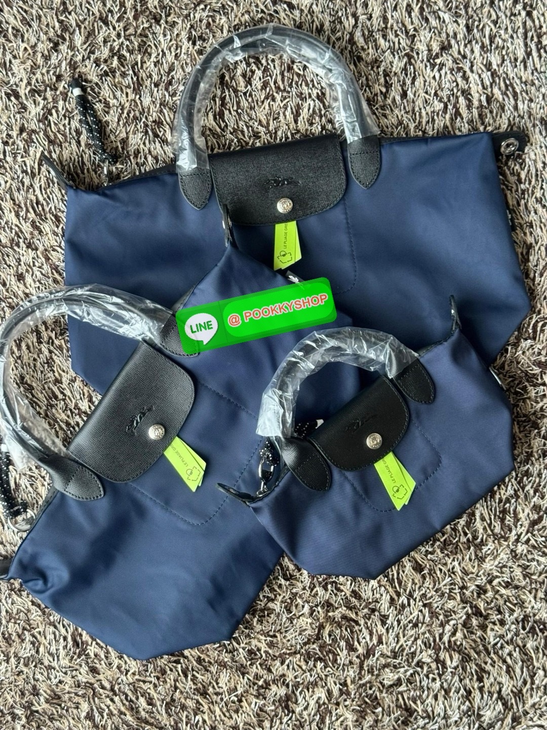 Longchamp LE PLIAGE ENERGY S HANDBAG LE PLIAGE รีไซเคิล ECONYLสไตล์สปอร์ต ทันสมัย และใช้งานได้จริง น้ําหนักเบา กระเป๋าใบนี้เป็นเครื่องประดับที่มีเสน่ห์ในอุดมคติที่จะติดตามคุณในทุกกิจกรรมยามเย็นของคุณ มาพร้อมกับสายสะพายไหล่ปรับได้ สามารถพกพาได้ ทั้งแบบถือแ