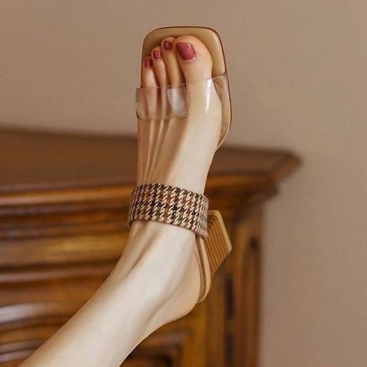 รุ่นใหม่ค๊า รองเท้าส้นตัน งานนำเข้า แบบดีไซน์ น่ารักมากกก