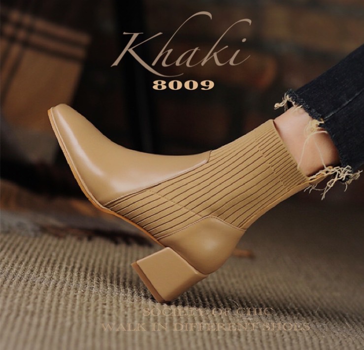 มันต๊าช!!มากแม่ เดินสับ แบบเฟียสๆ ให้เฉิดฉาย สไตล์สาวมั่น เดินในก็สวย เดินนอกก็แซ่บ! รองเท้าบูท ที่ใส่ง่ายเข้ากับทุกชุด ยีนส์ กระโปรง เดรส คาฟงคาเฟ่ ก็ไปได้หมด สูง 5.3 cm น้ำหนักเบา สวมใส่ง่าย เชิ่ดๆเริสๆ พร้อม เซลฟี่ โพสท่าสวยๆ กันได้เลยคร้า