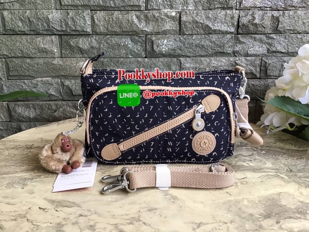 Kipling milos crossbody bag (K13696) กระเป๋าสะพายข้าง crossbody ขนาดกำลังดี มี 2 สาย สายสะพายสั้น ถือเป็นทรงพอรช์(pochette)ถอดเปลี่ยนสลับกับสายยาวได้ มีช่องซิปใช้งาน3ช่อง 2ช่องใหญ่ภายในมีเล็กแยกเป็นสัดส่วน ใส่มินิไอแพค กระเป๋าสตางค์ยาวได้ ด้านหน้ามีช่องซิ