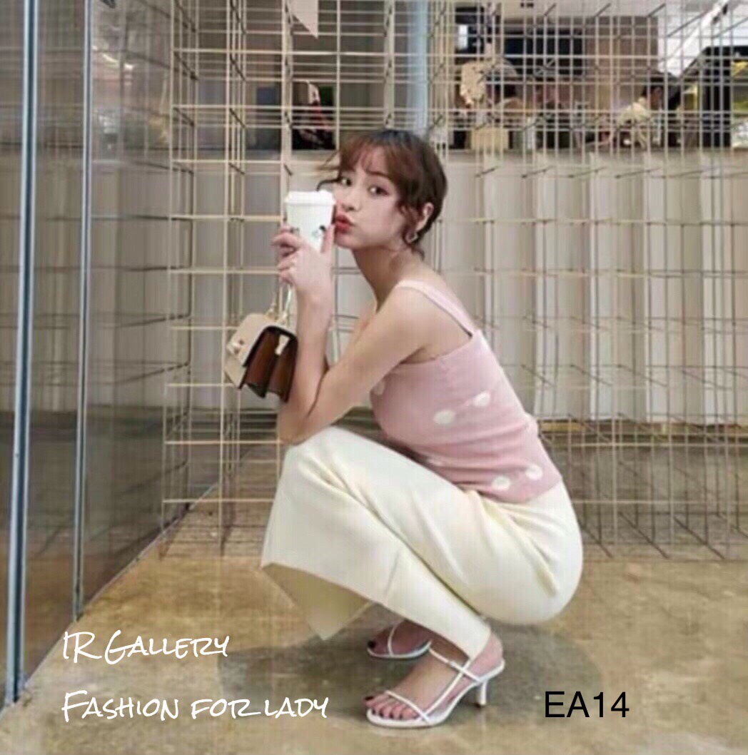 แบบขายดี!!! พร้อมส่ สวยเก๋มากจ้า! รองเท้าส้นสูงหนังนิ่มทรงสวมคาดเท้า แต่งสายคาดข้าง สายรัดข้อตะขอเกี่ยวปรับได้ ส้นสูง 3 นิ้ว เก๋ไก๋สไลเดอร์ งานสไตล์เกาหลีน่ารักเว่อร์ เดินได้อย่างมั่นใจในทุกย่างก้าว เฟิมเลยคร้า