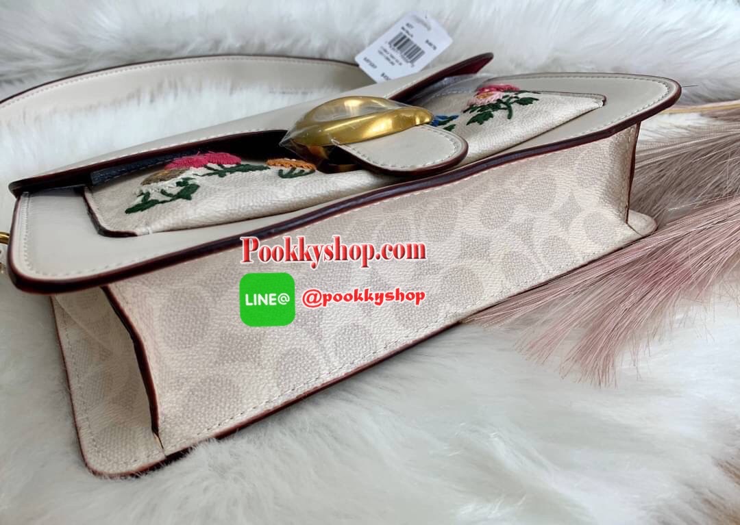 COACH TABBY FLORAL-EMBROIDERED SIGNATURE LEATHER SHOULDER BAG กระเป๋าคล้องไหล่ได้//สะพายข้างได้ หนังแท้นุ่มมากค่ะ จุดเด่นด้านหน้าเป็นรูปดอกไม้งานปักสวยงามมากๆค่ะ เปิดปิดกระเป๋าแบบแม่เหล็ก ภายในมี2ช่องใหญ่ ใส่กระเป๋าเงินใบยาวขนาดปกได้;ของจำเป็นสาวๆได้ครบเล