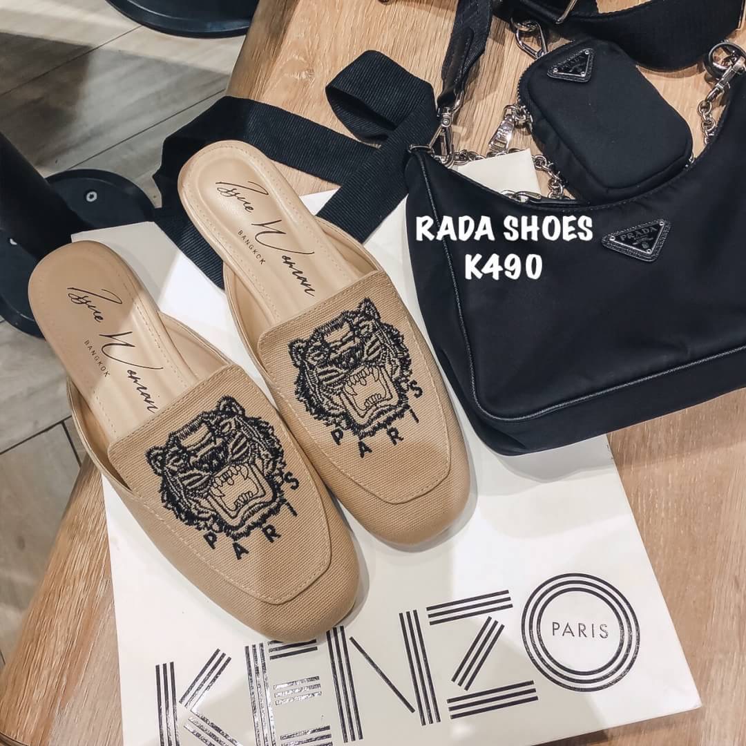 2020 New Shoes ... รองเท้าหัวปิดเคนโซ เปิดส้น พร้อมส่งรองเท้า ... รองเท้า เปิดส้น ขานดีเป็นผ้าปัก ลาย พื้นบุนวม บอกเลย เป็นรุ่นแนะนำ ขายดีต้องบอกต่อ ชอบสั่งเลยมีไม่เยอะนะคะ