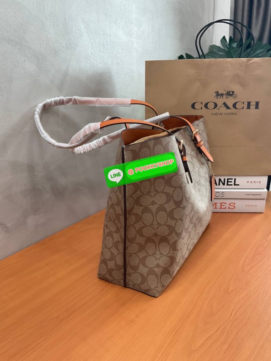 🚚 พร้อมส่ง 🚚 Restock!! รุ่นขายดีที่สุด มากี่รอบก็ขายดีหมดไวทุกรอบ💕 COACH F1665 MOLLIE TOTE IN SIGNATURE CANVAS กระเป๋าสะพายไหล่ Coach ทรง Shopping รุ่นใหม่ คุณภาพดี หนัง pvc หนังนิ่ม ทรงสวย คลาสสิก รุ่นฮิตตลอดกาล ไม่ตกเทรน ภายในแยก