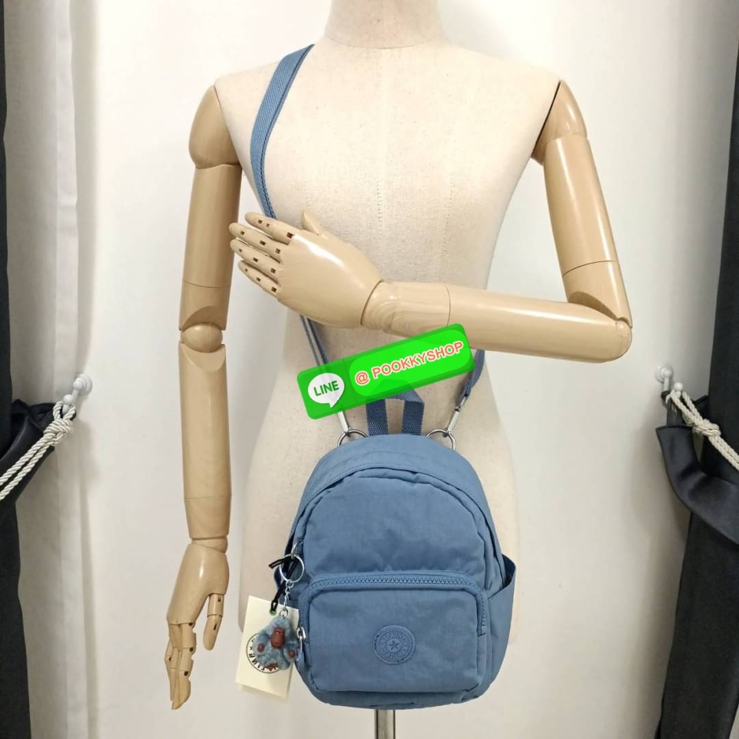 KIPLING Basic Mini Backpack กระเป๋าเป้ใบเล็กกระทัดรัด ขนาดมินิ วัสดุ Nylon + ซับใน Polyester มีหูหิ้ว สามารถสะพายข้าง หรือ สะพายหลังได้ -ช่องซิปหน้า -ด้านข้างมีช่องของเล็กน้อย หรือ ใส่ขวดน้ำใบเล็กทั้ง 2 ด้าน -ซิปหลัก โล่งกว้าง มีสายคล้องพวงกุญแจ พร้อมช่อง