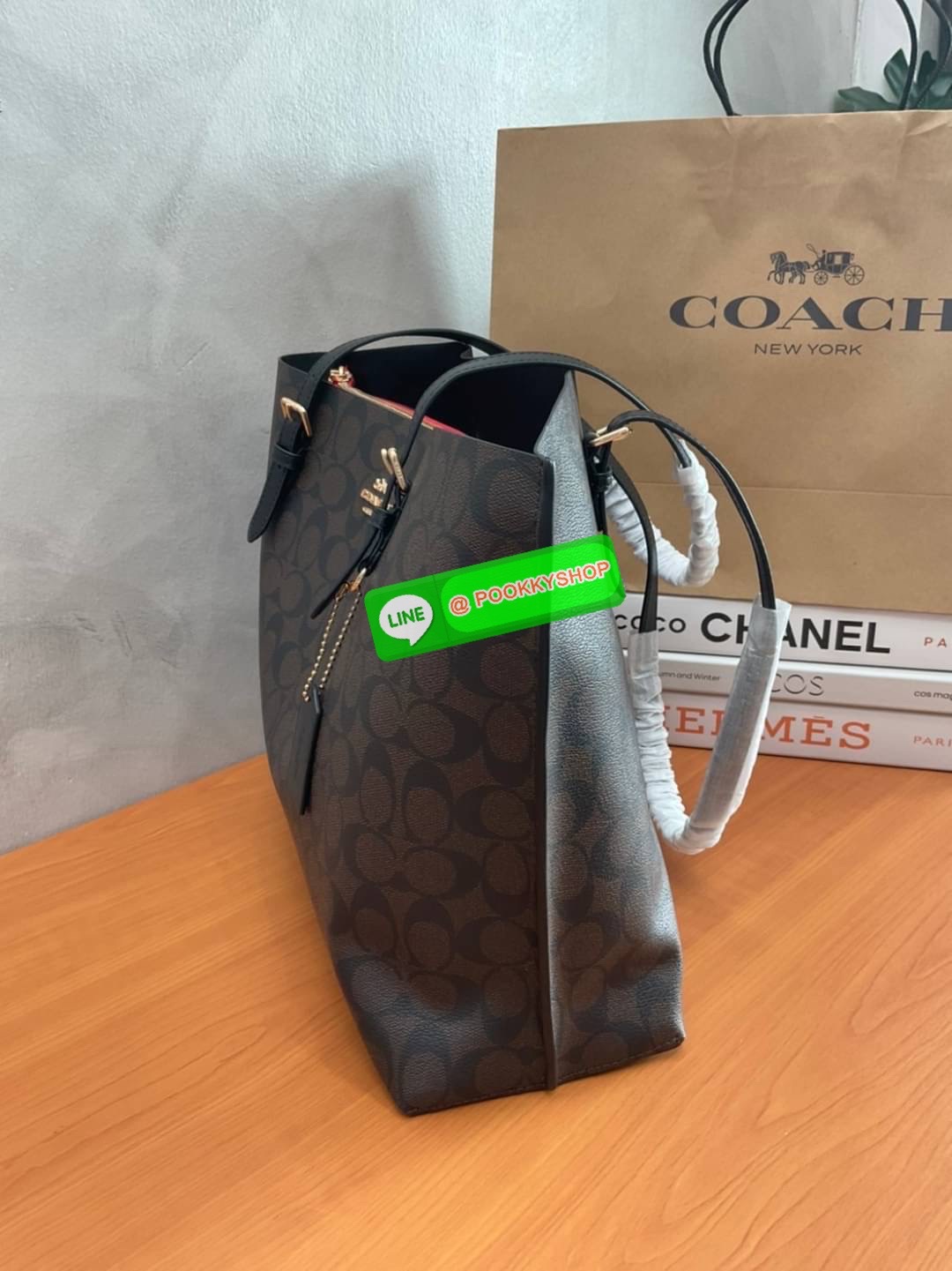 🚚 พร้อมส่ง 🚚 Restock!! รุ่นขายดีที่สุด มากี่รอบก็ขายดีหมดไวทุกรอบ💕 COACH F1665 MOLLIE TOTE IN SIGNATURE CANVAS กระเป๋าสะพายไหล่ Coach ทรง Shopping รุ่นใหม่ คุณภาพดี หนัง pvc หนังนิ่ม ทรงสวย คลาสสิก รุ่นฮิตตลอดกาล ไม่ตกเทรน ภายในแยก