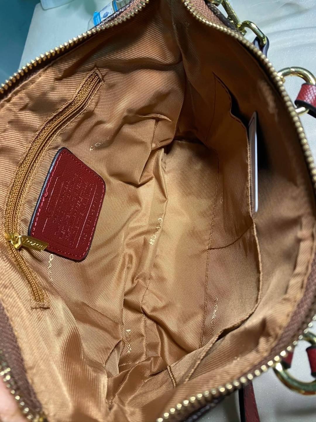 กระเป๋าโค้ชทรงพัด ขนาด mini