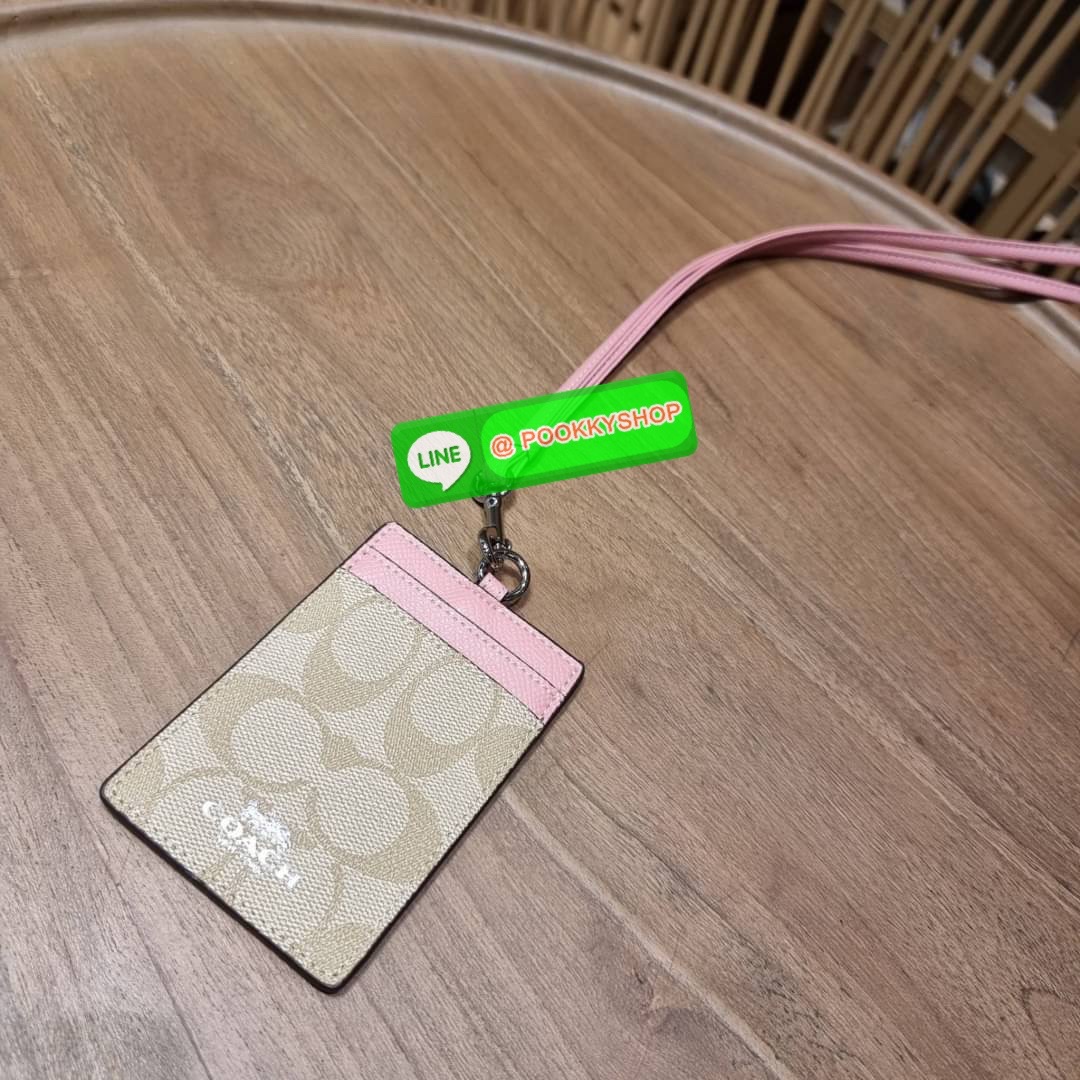 กระเป๋าใส่บัตรคล้องคอ Coach card holder ราคาพิเศษสุดๆ!!! ของหายาก!! ง่ายๆแบบไม่ธรรมดา!! คลาสสิคแต่มีดีเทลโดดเด่น!! กระเป๋าถนอมบัตร พร้อมสายคล้องคอ ดีไซน์ลวดลายสวย ดูดีทุกแบบ ใช้งานง่าย พกพาสะดวก จะใส่บัตรพนักงาน บัตรเครดิต บัตรปชช. ใบขับขี่ และบัตรอื่นๆที