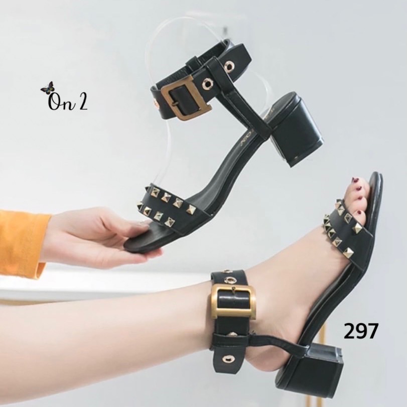 รองเท้าส้นสูงรัดข้อสไตล์แกลดิเอเตอร์ หน้าดอกมุก ส้นสูง 2" กำลังดีใส่เดินง่าย งานดี งานมีกล่อง