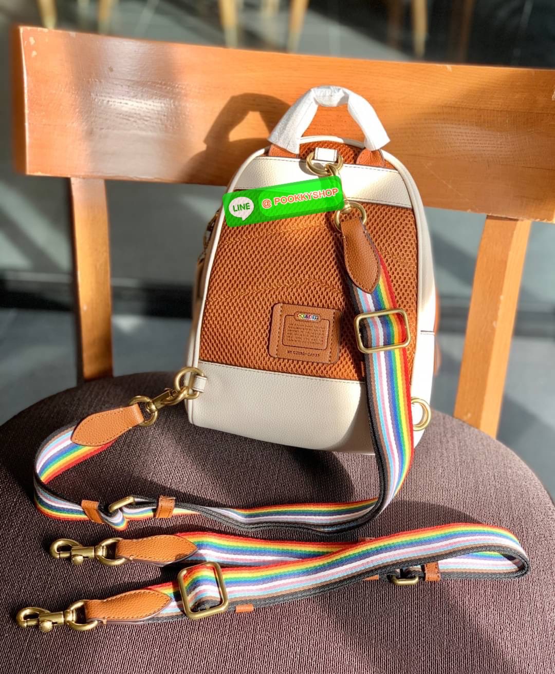 COACH CHARER BACKPACK WITH PATCHES ((CA137)) 🌈หลงรักเธอมากมาย เอาอะไรมาแลกก็ไม่ยอมจ้า🥱 ❣️กระเป๋าสะพายแบบมรหูหิ้ว วัสดุหนังแท้อย่างดี ลายหนังสวยมากๆ ละมุนมือมากๆค่ะ ❣️รุ่นนี้สามารถสะพายแบบเป้ได้//สะพายเฉียงด้านหลังได้//คาดมาด้