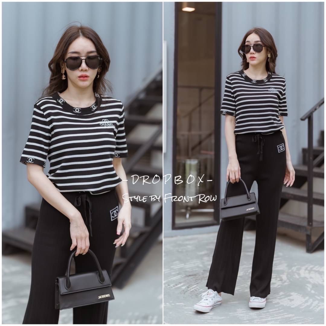 DROPBOX Style by Front Row CC Knitting Set มาคะสาวๆ เซ็ตไหมพรมเสื้อเเขนสั้นทอลายริ้ว และมีโลโก้ cc มาคู่กับกางเกงไหมพรมสีพื้นผ้าร่อง ใส่มาดูสวยแพงมากๆ