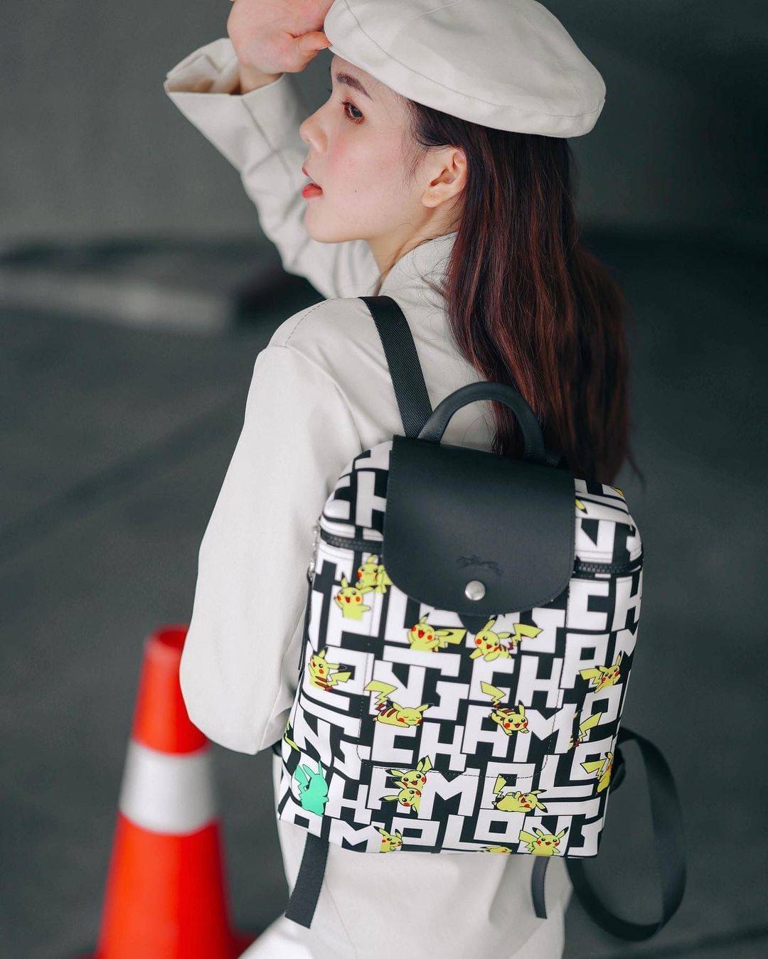 LONGCHAMP LE PLIAGE COLLECTION POKEMON BACKPACK เป้สะพายสไตล์ Le pliage ที่มี "ปิกาจู" ไปวิ่งเล่นอยู่บนกระเป๋าที่ออกมาเป็นซีรีส์ซะเลย