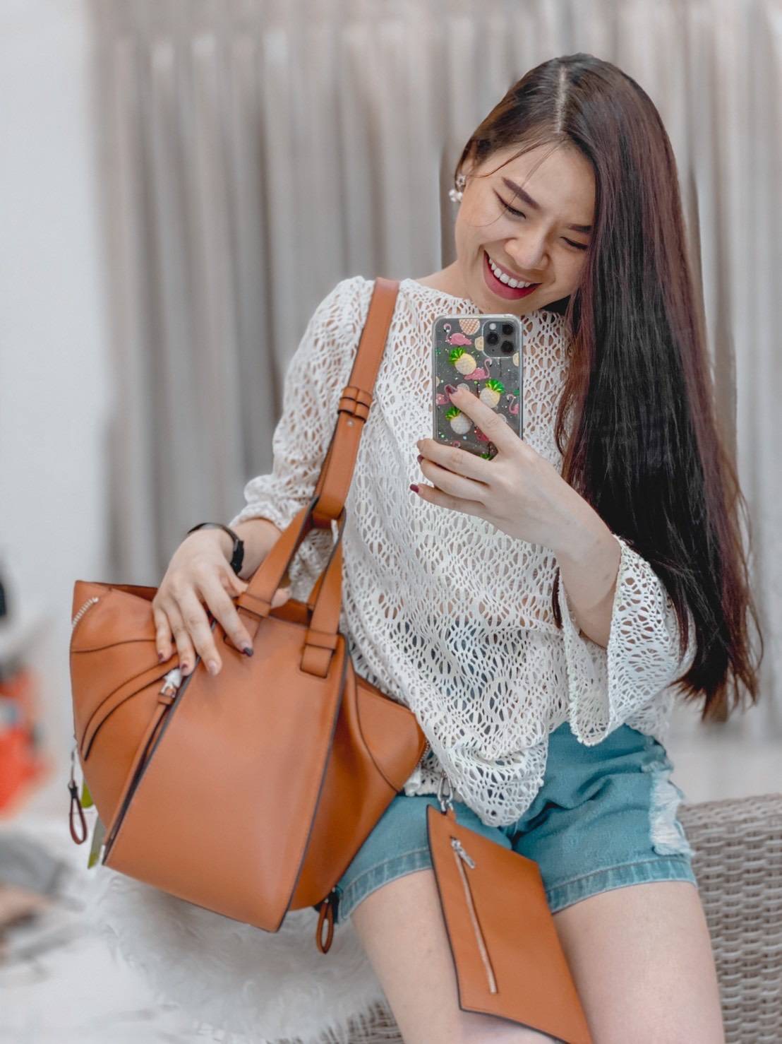 พร้อมส่งค่า 💕Hammock 💕 สิ้นสุดการรอคอย สำหรับรุ่นที่ทุกคนถามหาเยอะที่สุด การันตรีงานคุณภาพ ใช้เวลาผลิตนานสุดถึง 4 เดือน ตอนนี้พร้อมส่งเเล้วค่า Hammock size 30 cm รอบนี้เป็นงานสั่งผลิต งานเนี้ยบ ตัวหนังสวยมากกกก PU premium อย่างดี มีความหนา