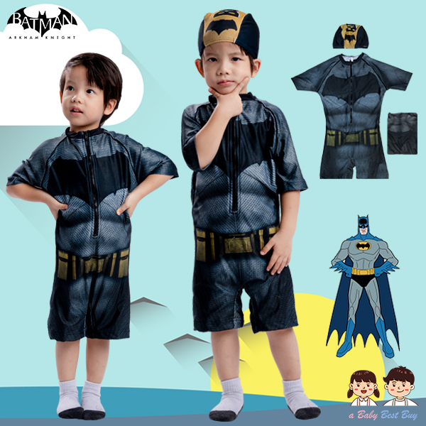 ( For Kids ) Swimsuit for Boys ชุดว่ายน้ำ เด็กผู้ชาย Bat Man ชุดบอดี้สูท มาพร้อมหมวกว่ายน้ำและถุงผ้า สุดเท่ห์ ใส่สบาย ลิขสิทธิ์แท้