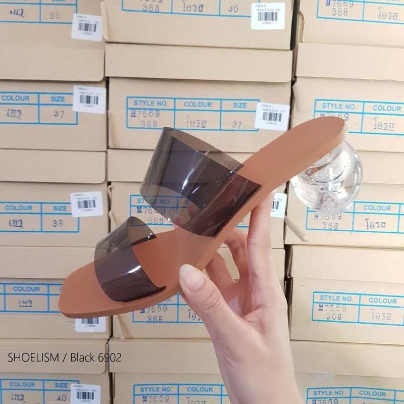 🍒【 𝓡𝓮𝓼𝓽𝓸𝓬𝓴 】🍒 มาเพิ่มครบสี สีแม่อั้มมาเพิ่ม พร้อมส่งค่ะ ! รองเท้าส้นกลม รองเท้าลำลอง แบบสวมซิลิโคนนิ่มวัสดุพื้นPU ส้นกลมสูง2นิ้ว ทรงสวม2ตอนซิลิโคนนิ่มไม่บาดเท้า ดาราเซเลปใส่เพียบ