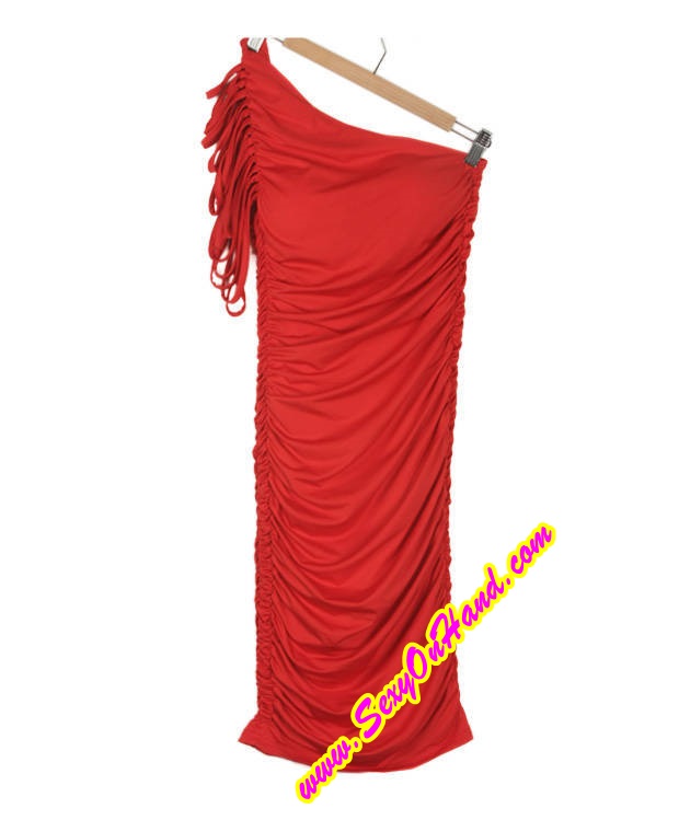 ชุดเดรสสั้น เดรสปาร์ตี้ เดรสออกงาน กลางคืน เดรสบ่าเฉียง แต่งไหล่ สีแดง เนื้อผ้ายืดเข้ารูป สวยเปรี่้ยว มากๆคะ เนื้อผ้าสวมใส่สบาย คะ+G-string