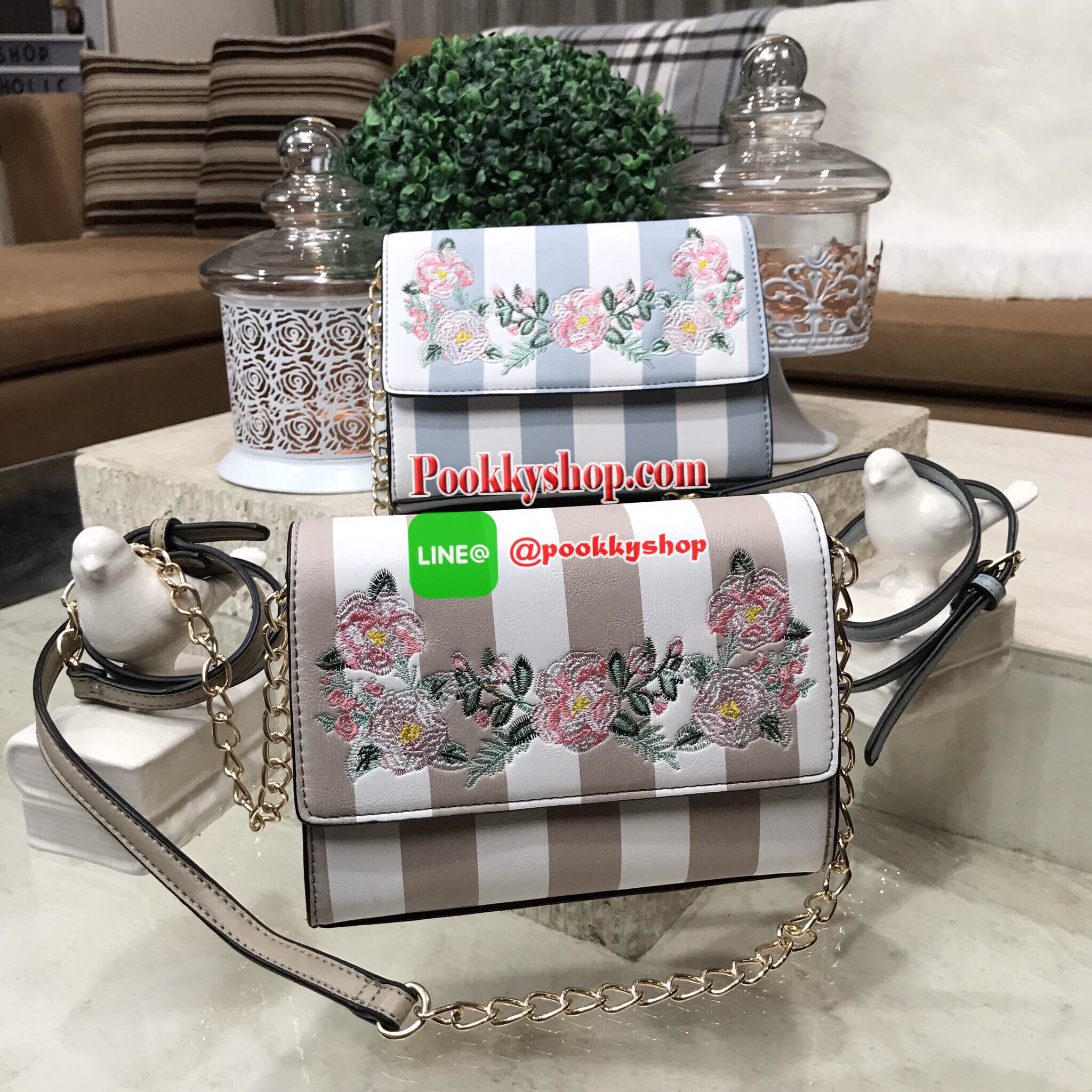 Don't Miss! NEW ARRIVAL! ALDO flower Crossbody Bag กระเป๋าถือ/สะพายรุ่นใหม่ล่าสุด ALDO แบรนด์ดังจากแคนนาดาดีไซน์สุดชิคปักลายดอกไม้สไตล์วินเทจหนังลายทางสพาสเทลอยู่ทรงกันน้ำ เปิดปิดด้วยกระดุมแม่เหล็ก ภายในมีโลโก้ ช่องซิป ช่องใส่มือถือ ใส่iphone7+ได้ น้